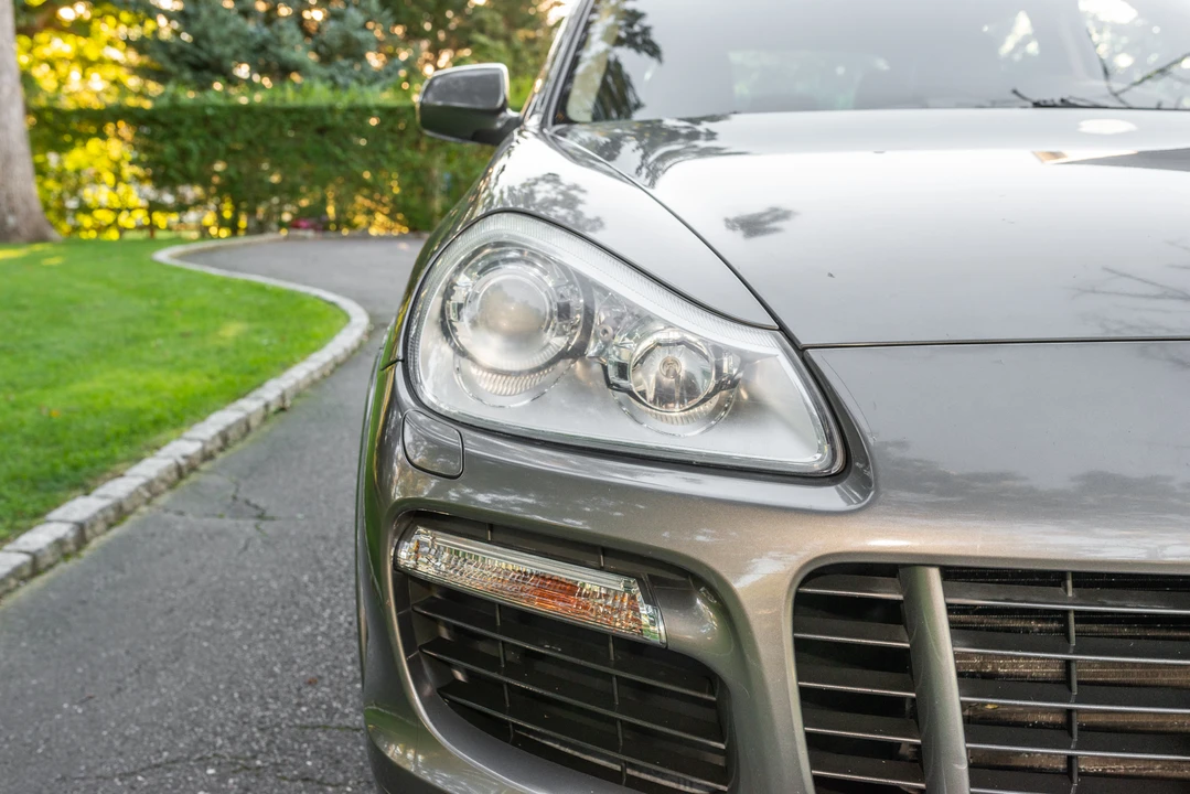 2009 Porsche 955/957 Cayenne GTS - Image 15 of 31