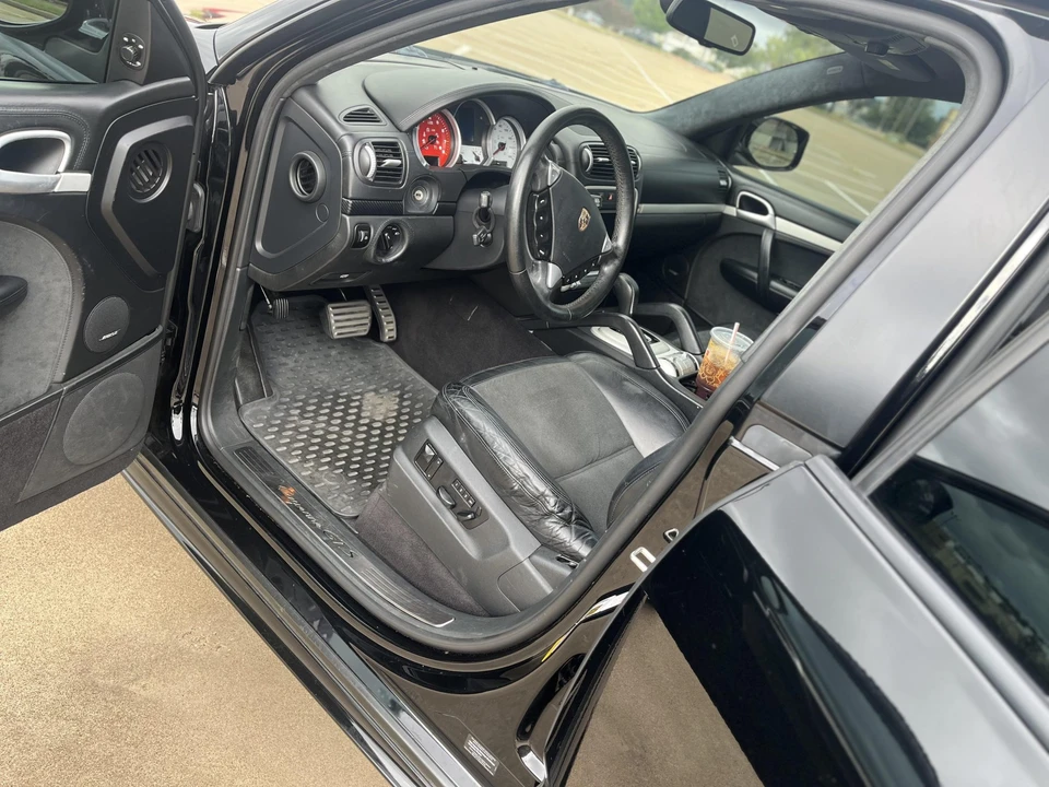 2009 Porsche 955/957 Cayenne GTS - Image 30 of 31