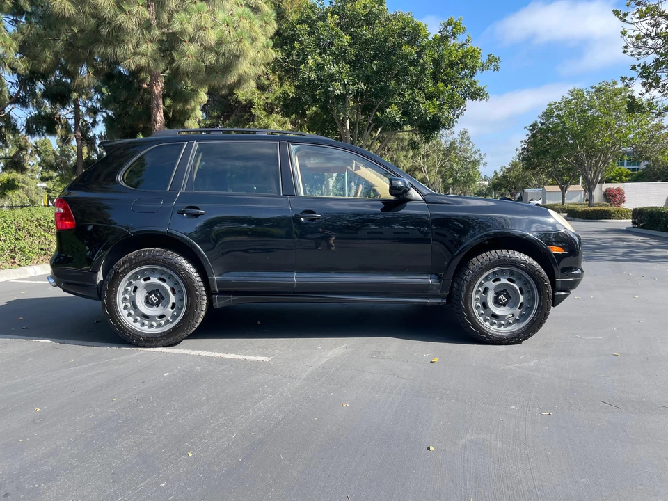 2009 Porsche 955/957 Cayenne GTS - Image 11 of 31