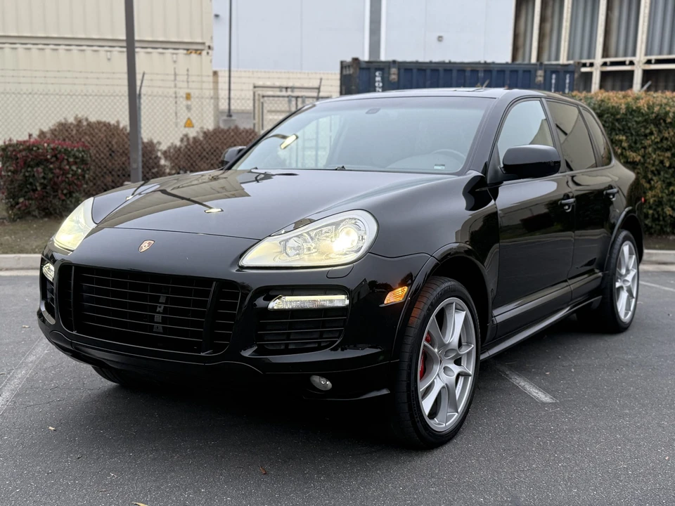 2009 Porsche 955/957 Cayenne GTS - Image 2 of 31