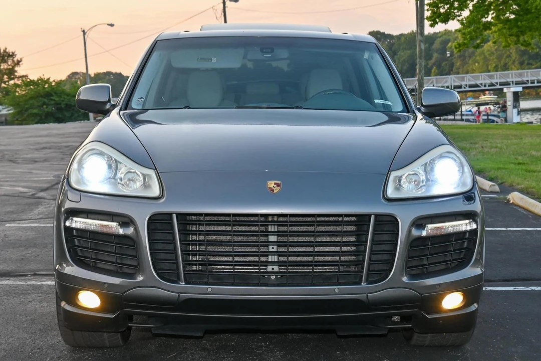 2009 Porsche 955/957 Cayenne GTS - Image 2 of 15