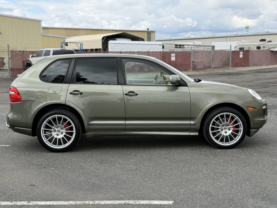 2009 Porsche 955/957 Cayenne GTS - Image 10 of 31