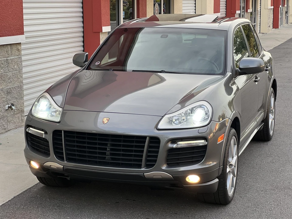 2009 Porsche 955/957 Cayenne GTS - Image 11 of 31
