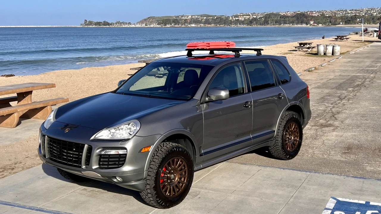 2009 Porsche 955/957 Cayenne GTS - Image 2 of 31