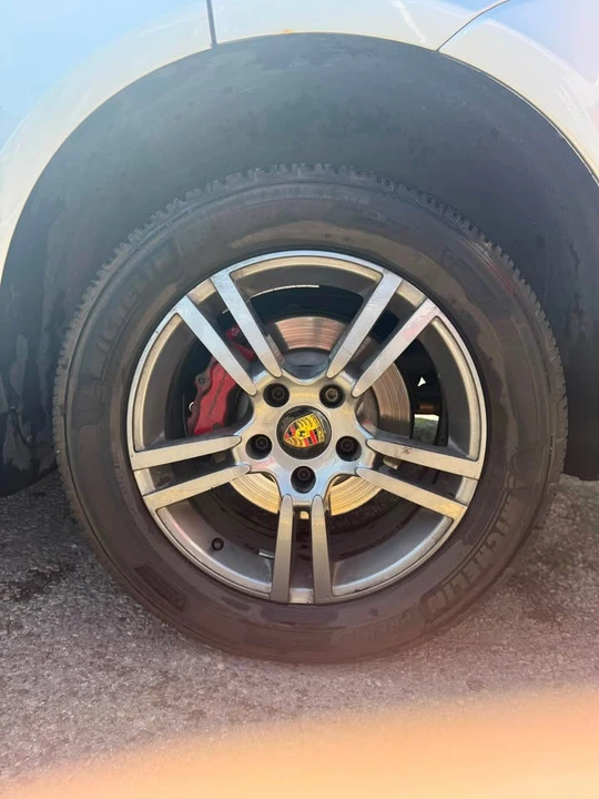 2009 Porsche 955/957 Cayenne - Image 2 of 5