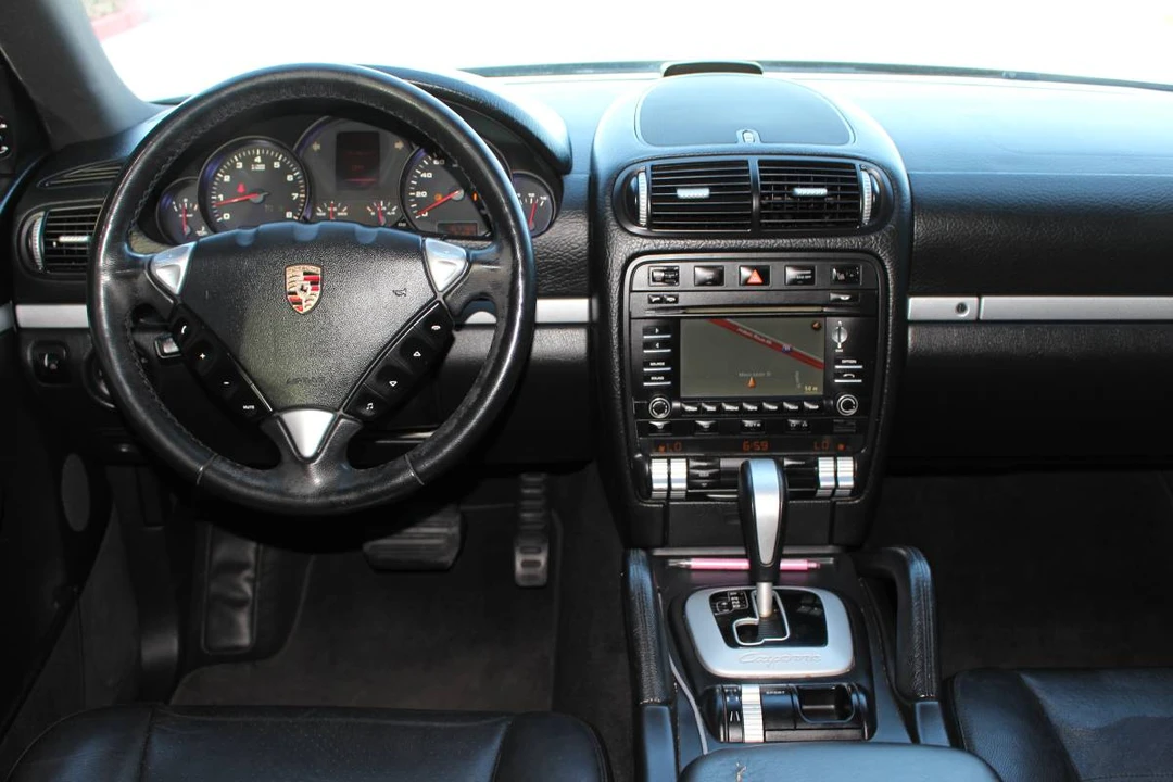 2009 Porsche 955/957 Cayenne - Image 2 of 15