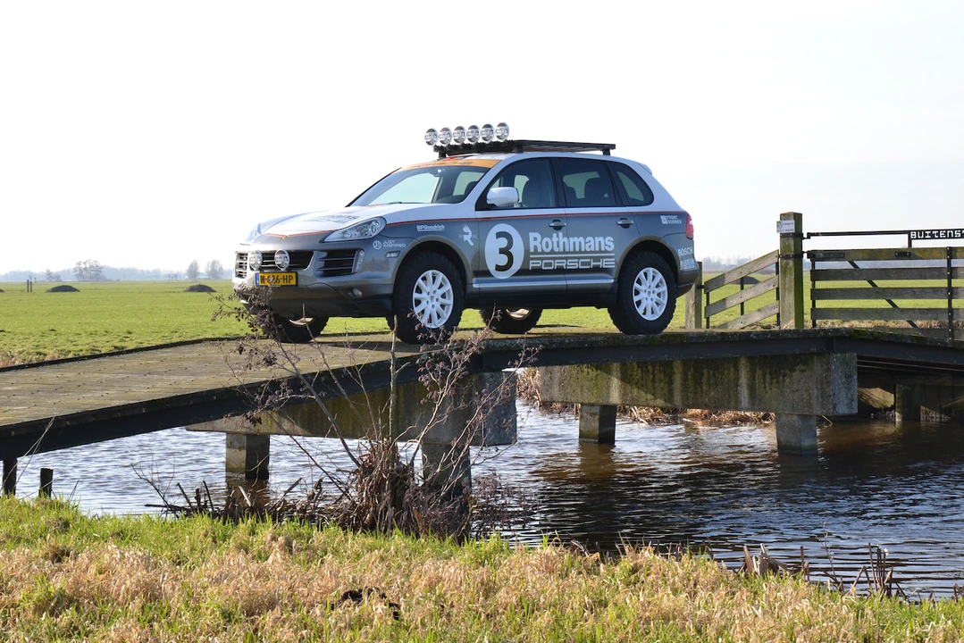 2009 Porsche 955/957 Cayenne - Image 13 of 31