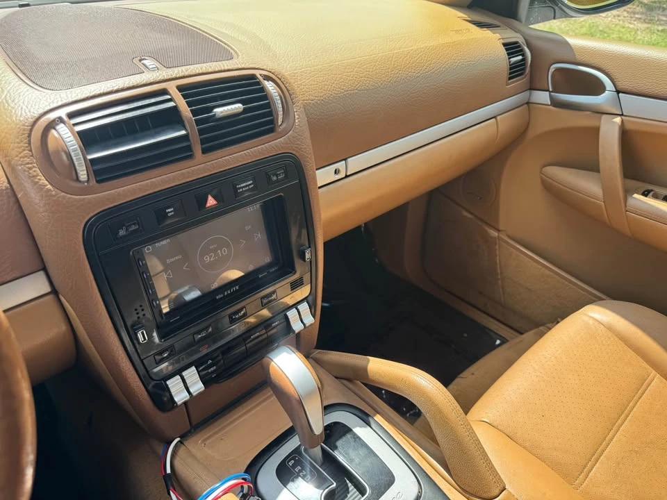2009 Porsche 955/957 Cayenne - Image 14 of 21