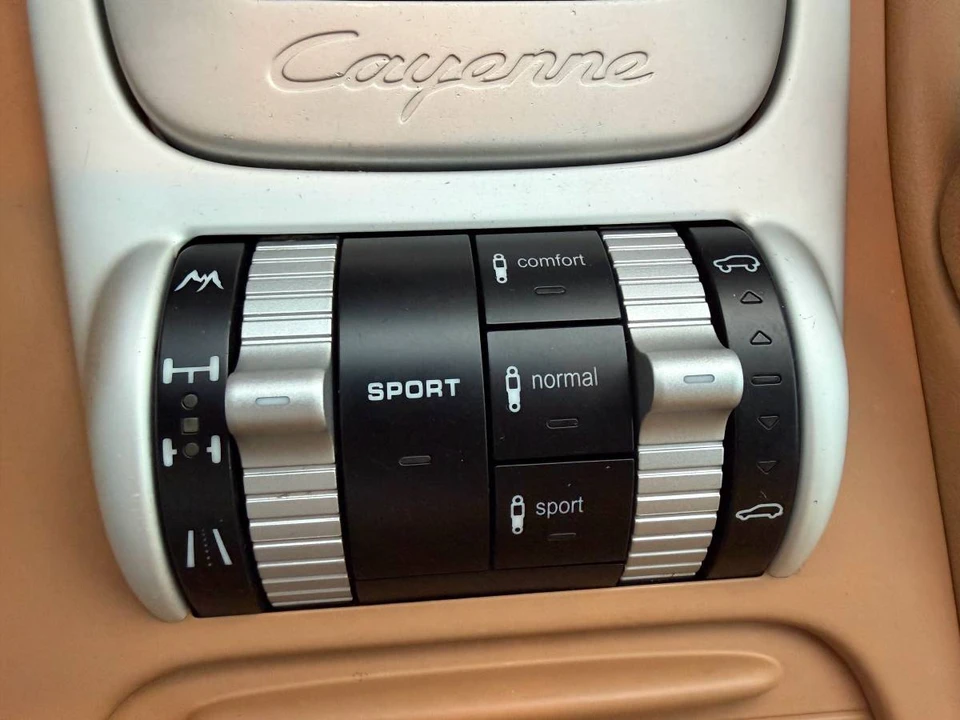 2009 Porsche 955/957 Cayenne S - Image 13 of 17