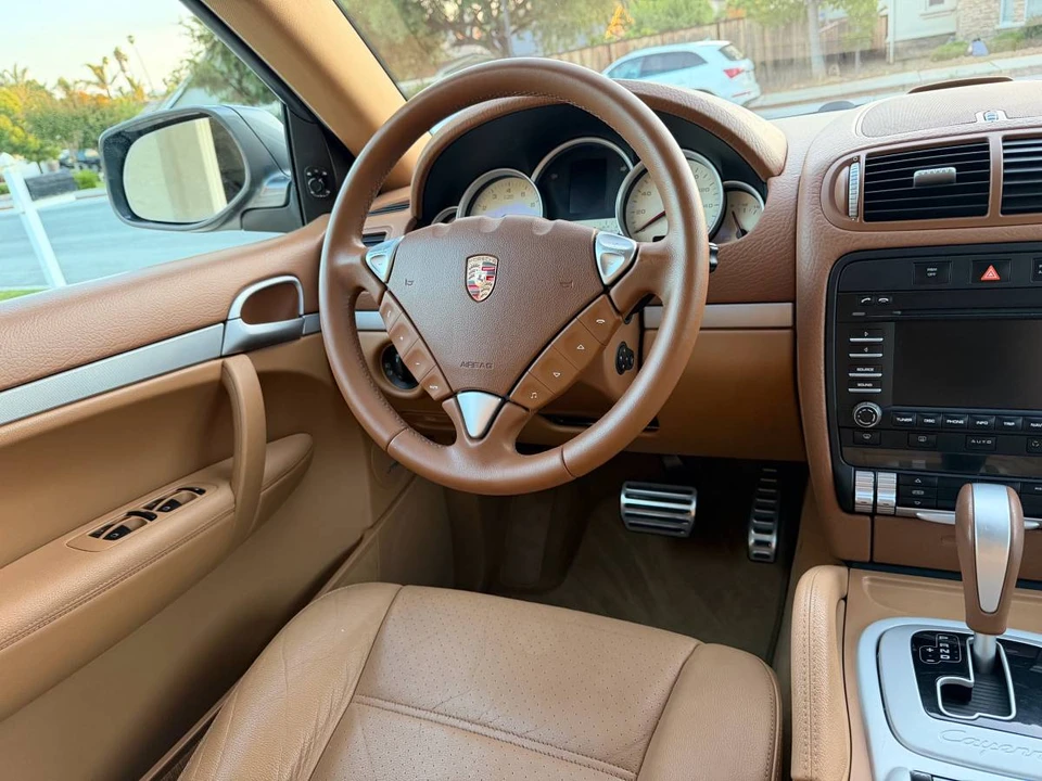 2009 Porsche 955/957 Cayenne S - Image 9 of 17