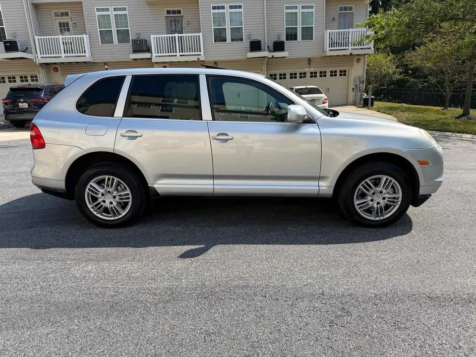 2009 Porsche 955/957 Cayenne S - Image 10 of 19