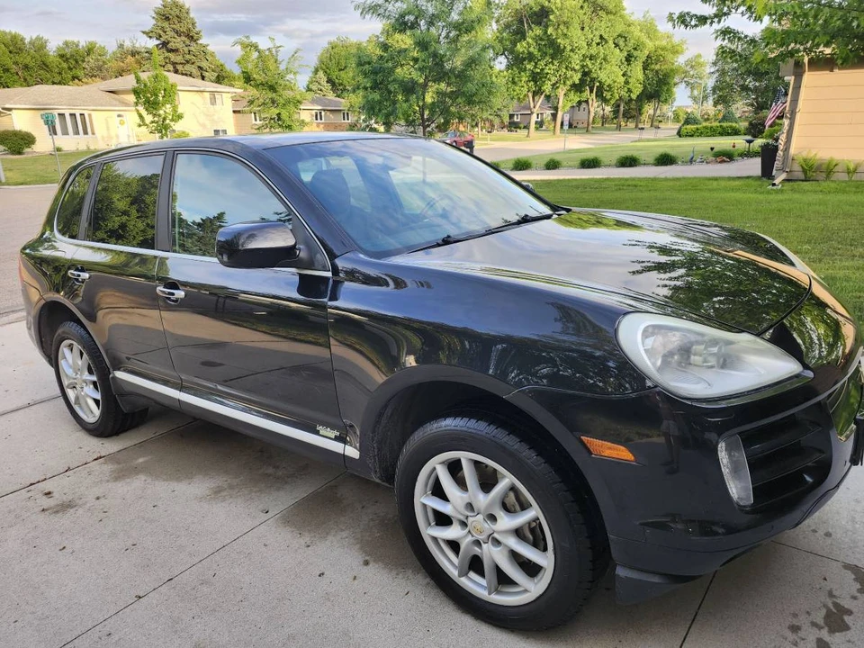 2009 Porsche 955/957 Cayenne S - Image 2 of 12