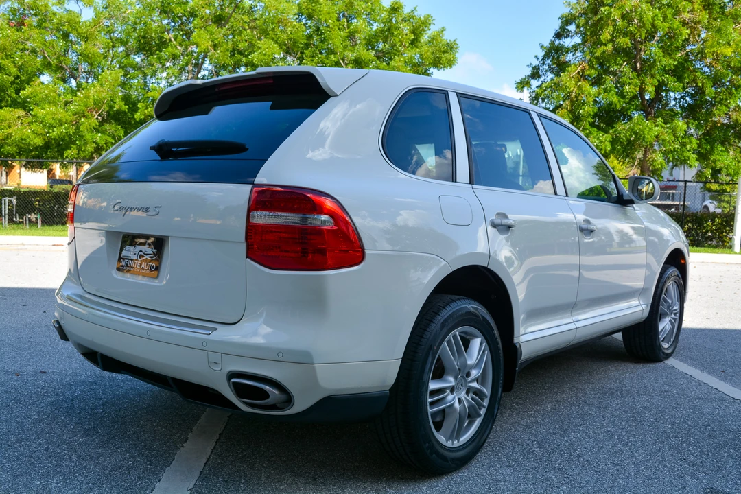 2009 Porsche 955/957 Cayenne S - Image 8 of 31