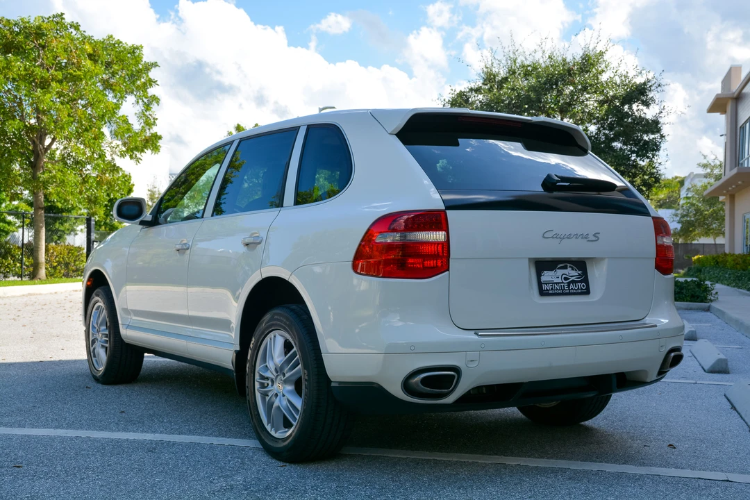 2009 Porsche 955/957 Cayenne S - Image 10 of 31