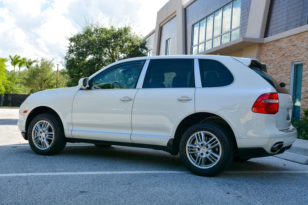 2009 Porsche 955/957 Cayenne S - Image 11 of 31