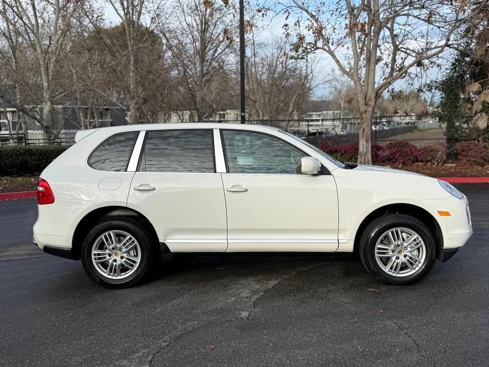 2009 Porsche 955/957 Cayenne S - Image 9 of 31