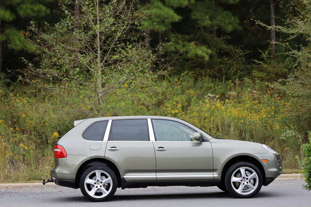 2009 Porsche 955/957 Cayenne S - Image 16 of 31