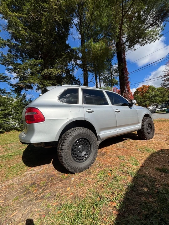 2009 Porsche 955/957 Cayenne S - Image 2 of 17