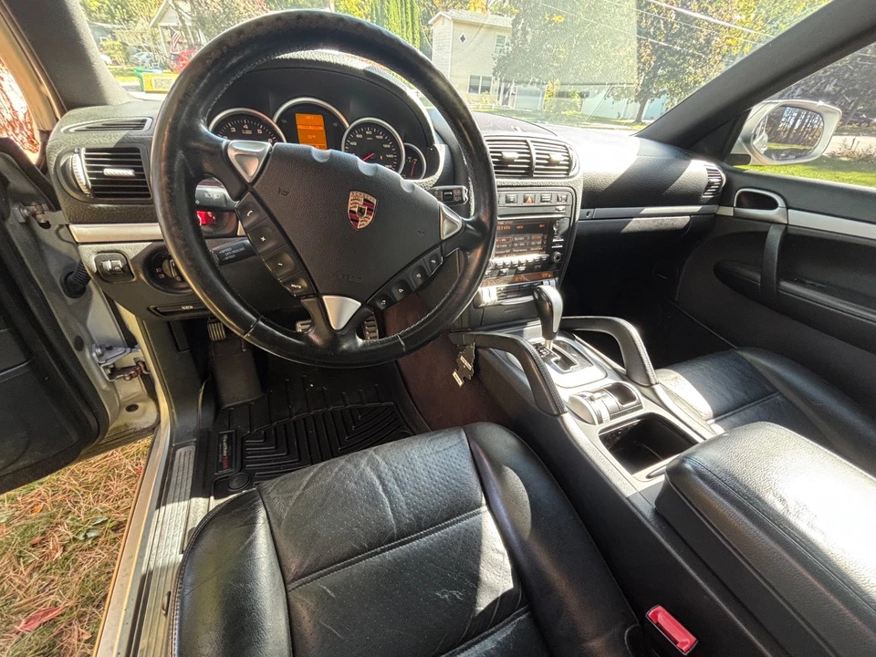 2009 Porsche 955/957 Cayenne S - Image 12 of 17