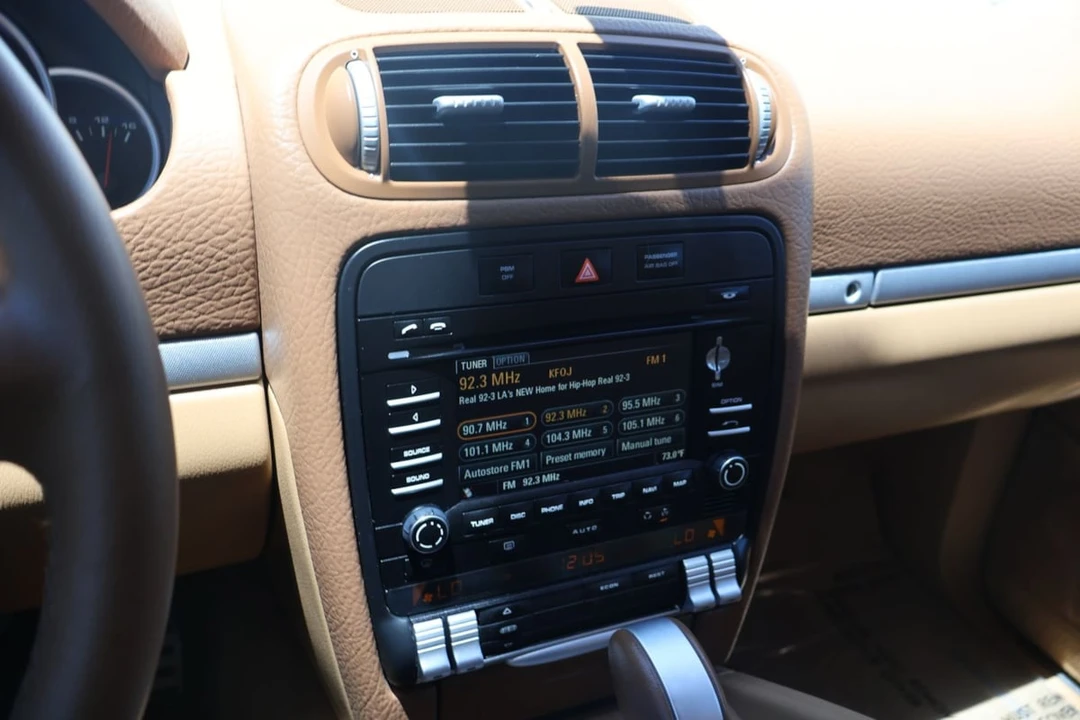 2009 Porsche 955/957 Cayenne S - Image 25 of 30