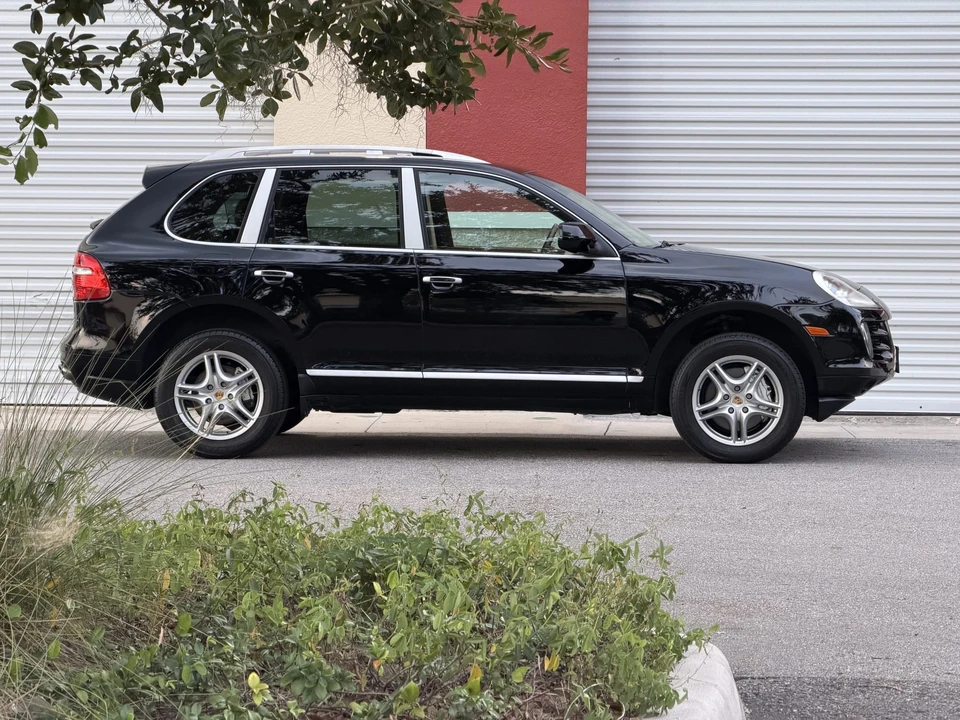 2009 Porsche 955/957 Cayenne S - Image 18 of 31