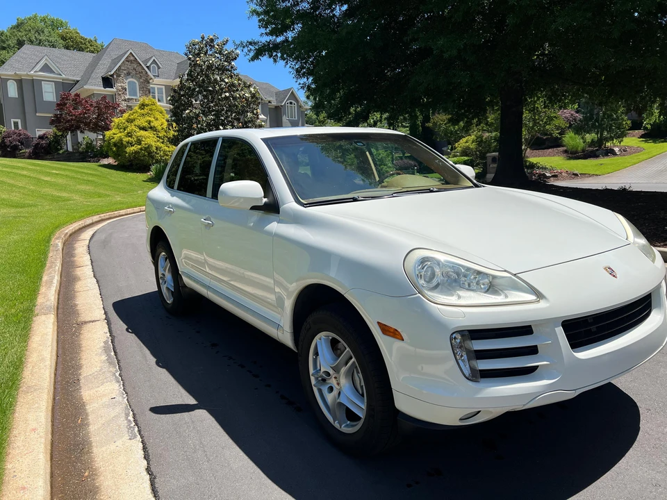 2009 Porsche 955/957 Cayenne S - Image 13 of 31