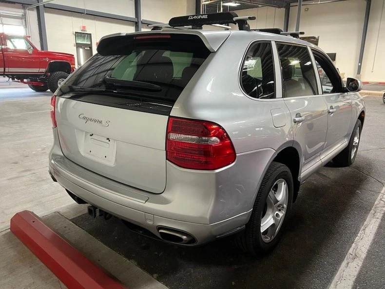 2009 Porsche 955/957 Cayenne S - Image 10 of 25
