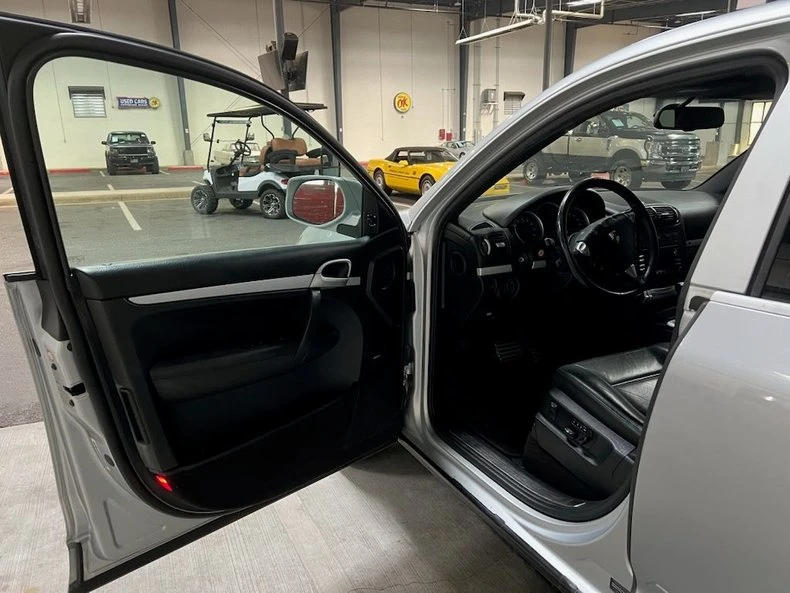2009 Porsche 955/957 Cayenne S - Image 13 of 25