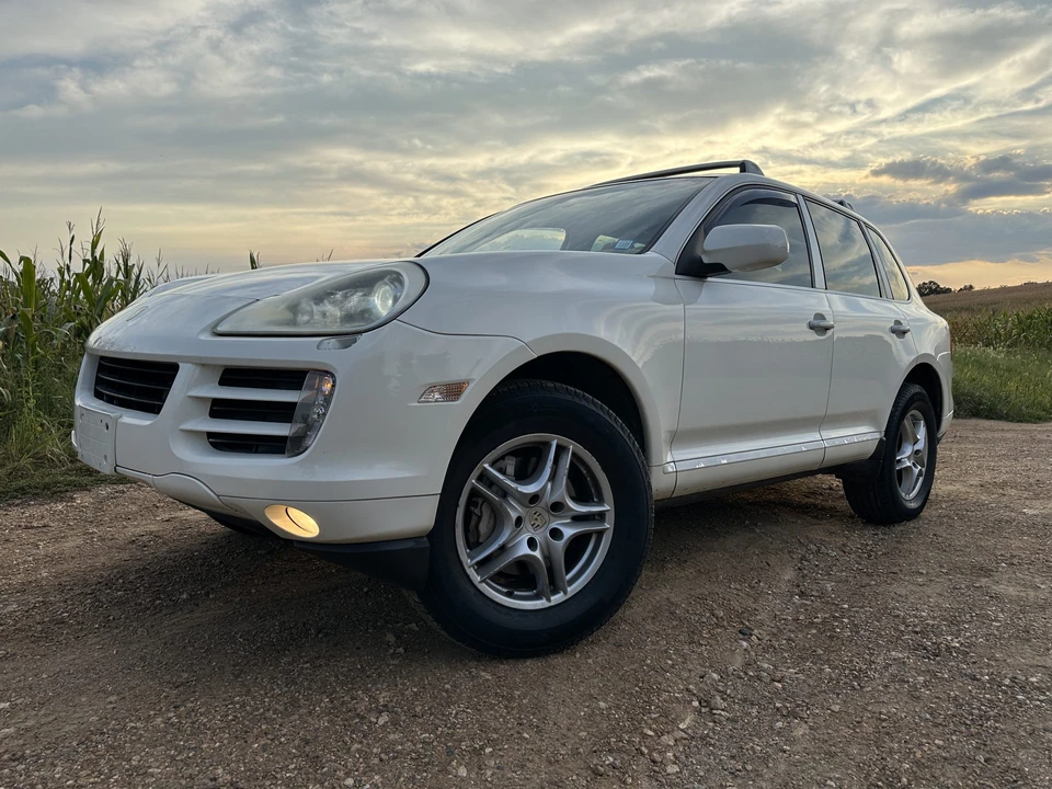 2009 Porsche 955/957 Cayenne S - Image 2 of 31