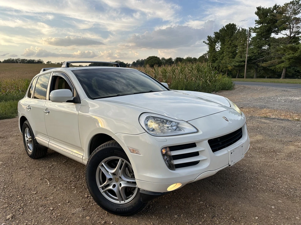 2009 Porsche 955/957 Cayenne S - Image 18 of 31