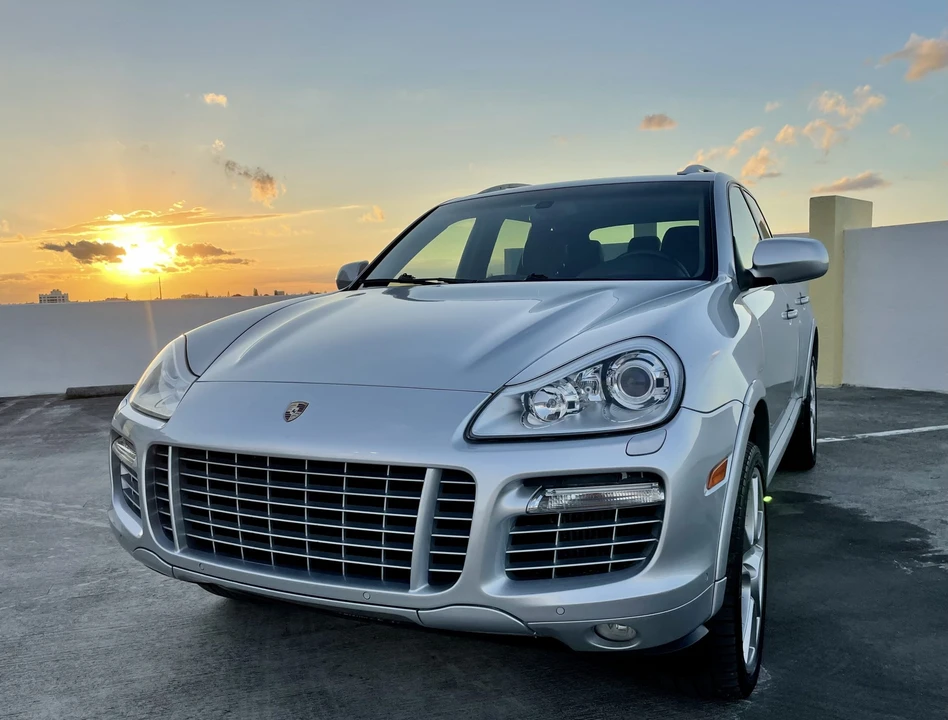 2009 Porsche 955/957 Cayenne Turbo - Image 2 of 31