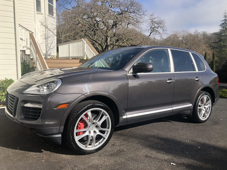 2009 Porsche 955/957 Cayenne Turbo - Image 2 of 31