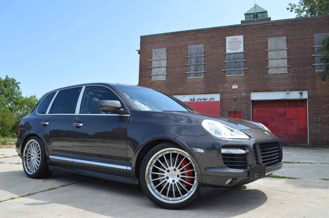 2009 Porsche 955/957 Cayenne Turbo - Image 2 of 31
