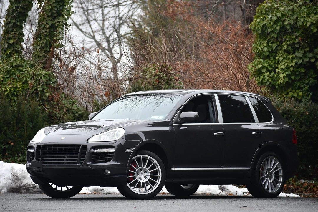 2009 Porsche 955/957 Cayenne Turbo - Image 2 of 31