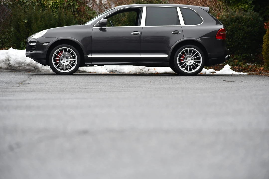 2009 Porsche 955/957 Cayenne Turbo - Image 9 of 31