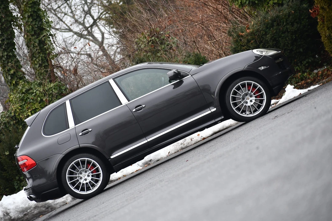 2009 Porsche 955/957 Cayenne Turbo - Image 10 of 31