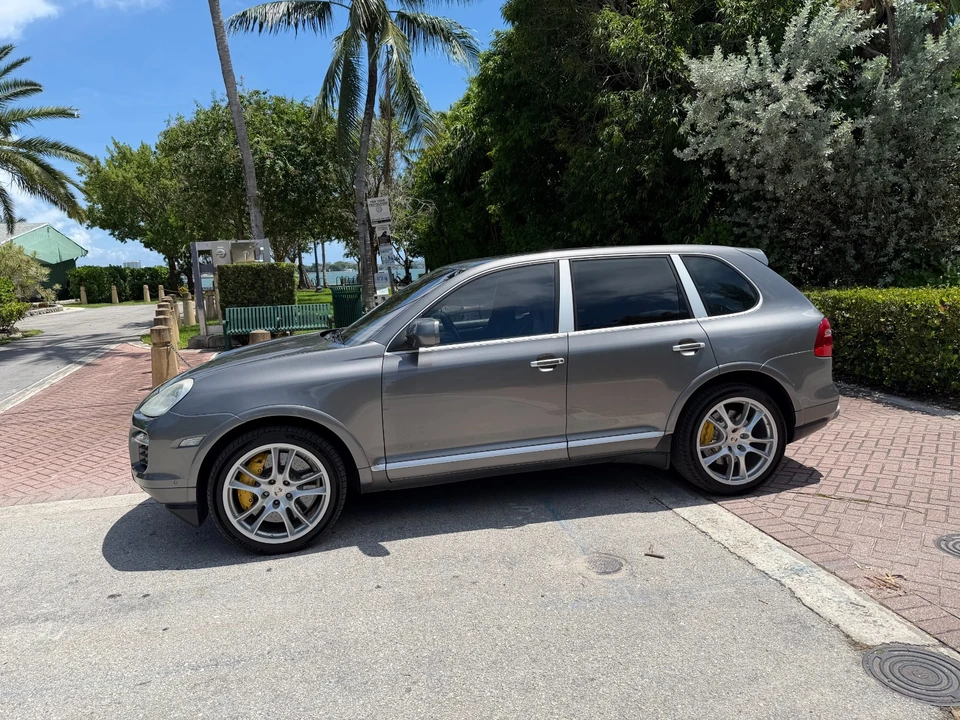 2009 Porsche 955/957 Cayenne Turbo S - Image 3 of 31