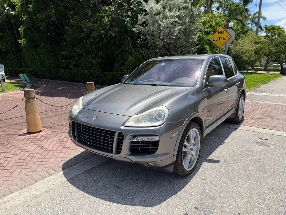 2009 Porsche 955/957 Cayenne Turbo S - Image 2 of 31