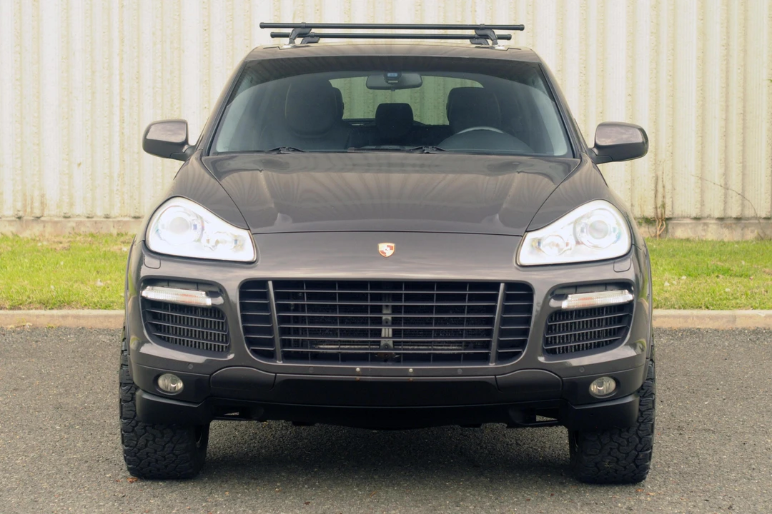 2009 Porsche 955/957 Cayenne Turbo - Image 2 of 31