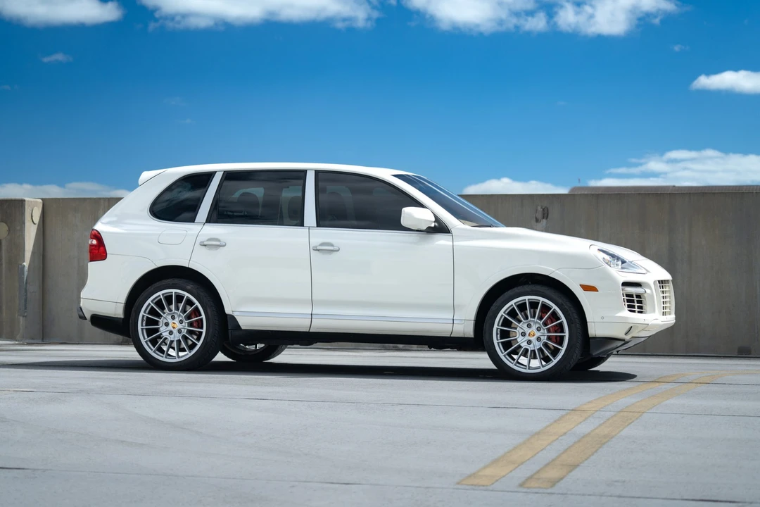 2009 Porsche 955/957 Cayenne Turbo - Image 9 of 31