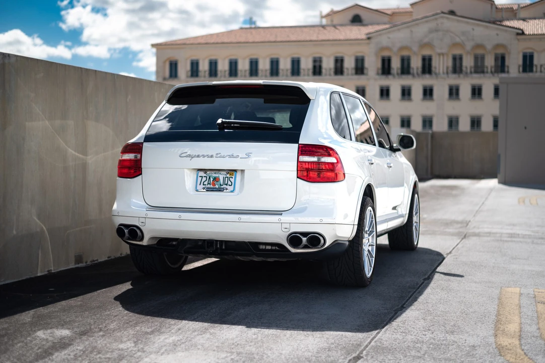 2009 Porsche 955/957 Cayenne Turbo - Image 13 of 31