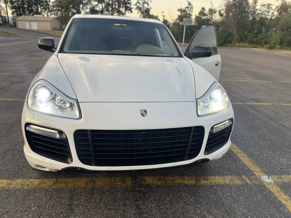 2009 Porsche 955/957 Cayenne Turbo - Image 6 of 31