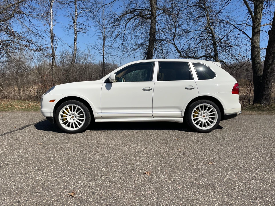 2009 Porsche 955/957 Cayenne Turbo - Image 14 of 31