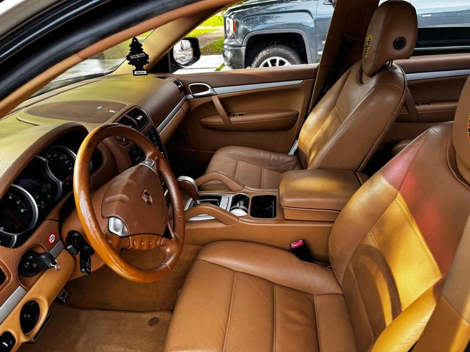 2009 Porsche 955/957 Cayenne Turbo - Image 9 of 12