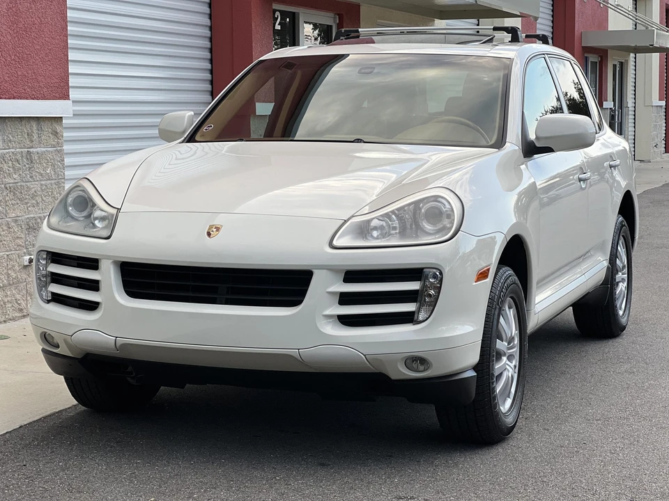 2009 Porsche 955/957 Cayenne - Image 2 of 31