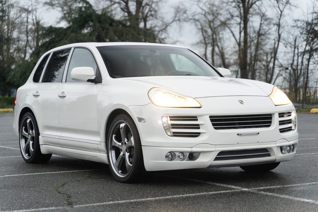2009 Porsche 955/957 Cayenne - Image 2 of 31