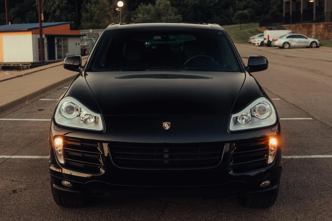 2009 Porsche 955/957 Cayenne - Image 2 of 31