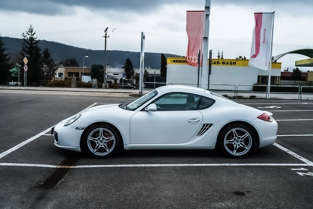 2009 Porsche 987 Cayman S - Image 8 of 30