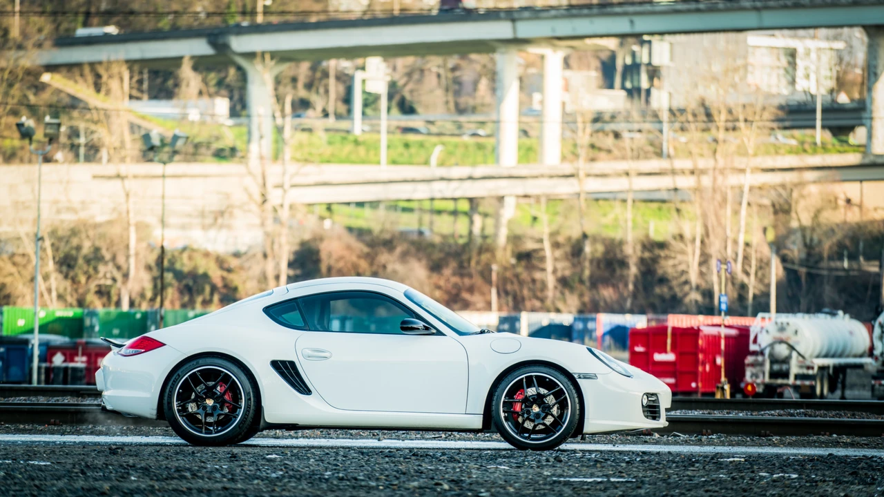 2009 Porsche 987 Cayman S - Image 8 of 31