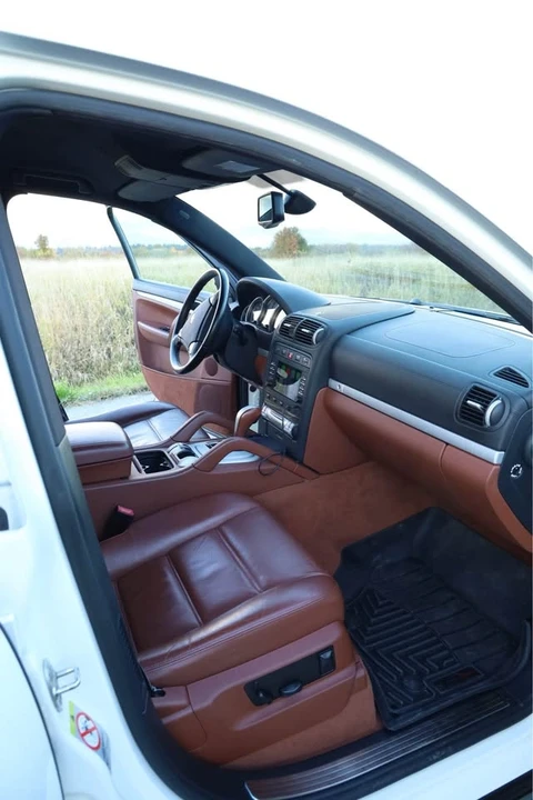 2009 Porsche 955/957 Cayenne - Image 8 of 13